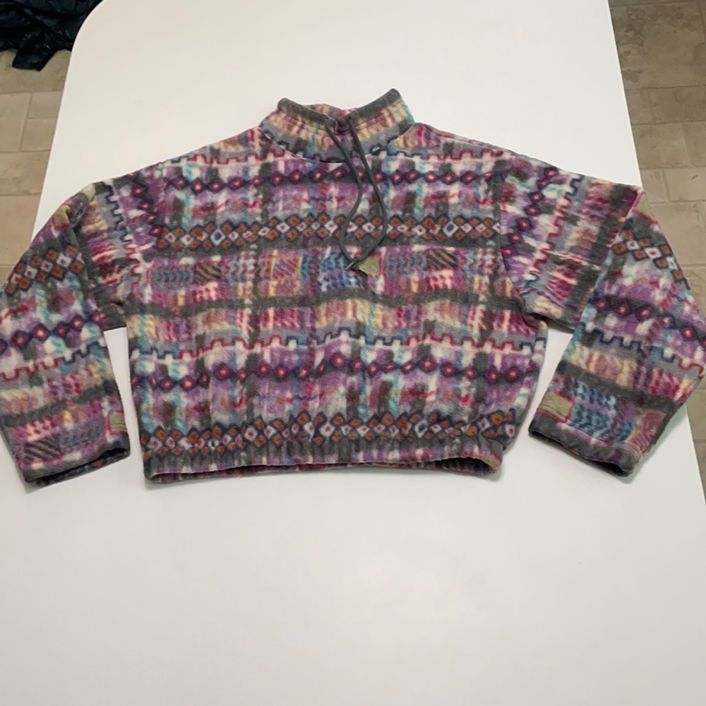 Cropped 80’s-style Fleece